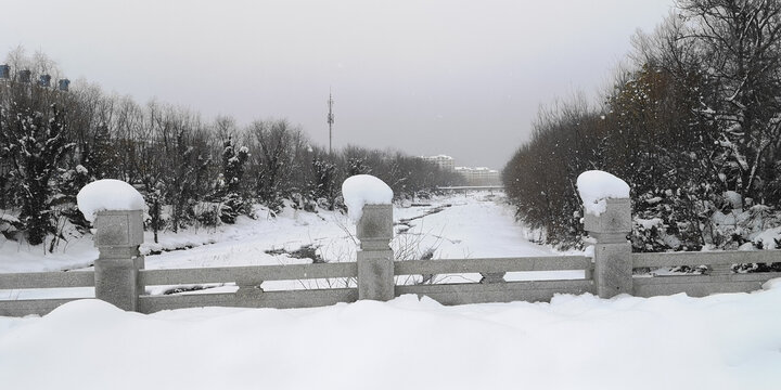 路上的雪