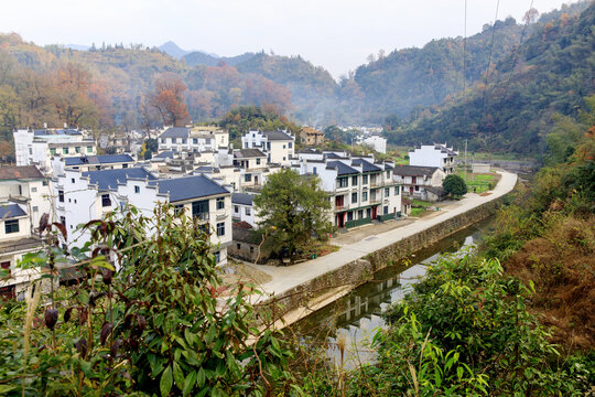 秋天的婺源长溪村