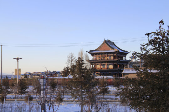 雪后寺庙