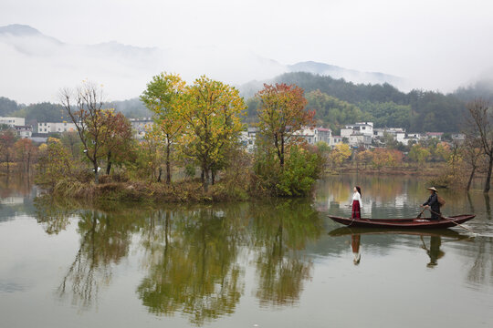 罗田天堂湖水上红叶28