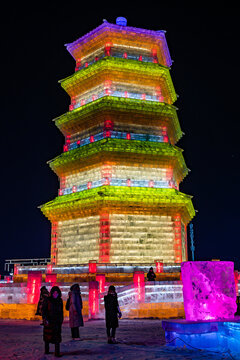 长春冰雪新天地冰雕与建筑景观