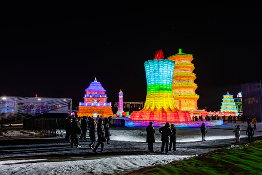 长春冰雪新天地冰雕与建筑景观