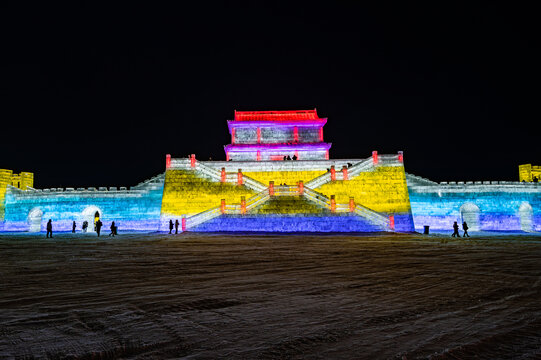 长春冰雪新天地冰雕与建筑景观