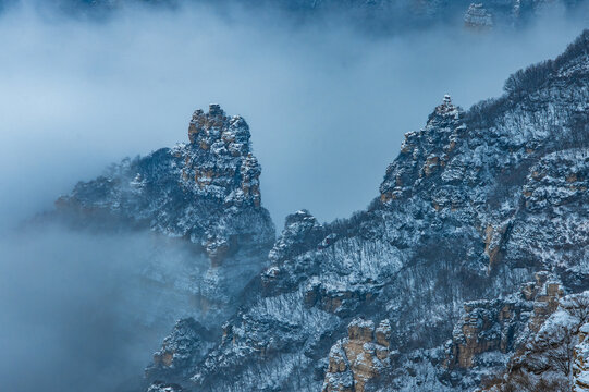 白石山云海雪景