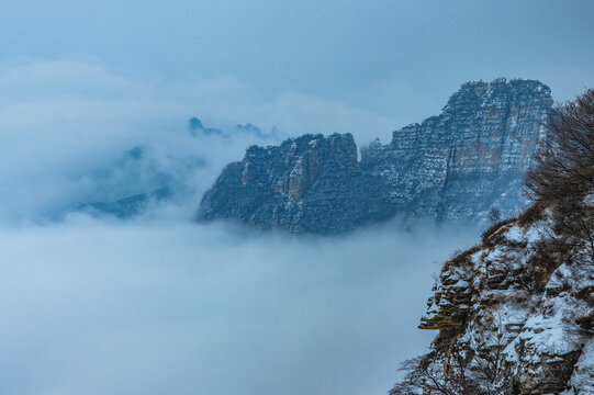 白石山云海雪景