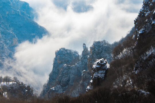 河北涞源白石山雪景云海