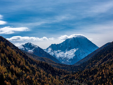 雅拉雪山