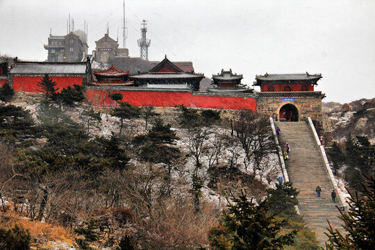 泰山碧霞寺