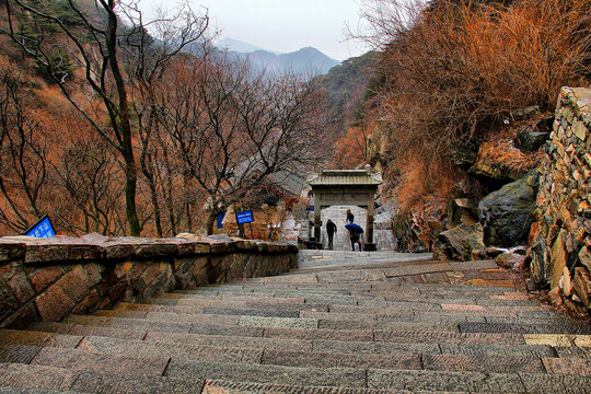 泰山登山龙门