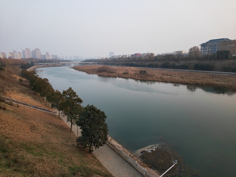 城市河流