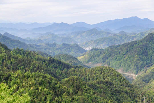 群山