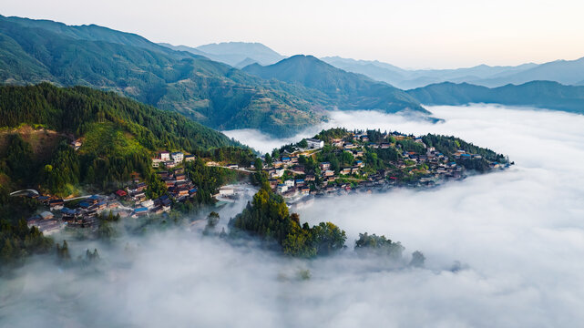 雾锁苗岭