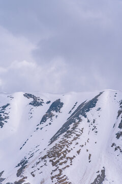 中国青海果洛州阿尼玛卿高原雪山