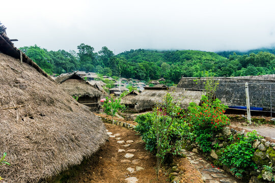 翁丁村