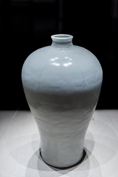 天津博物馆的明永乐甜白釉梅瓶