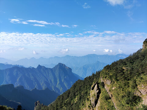 蓝天青山