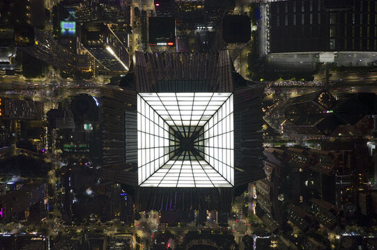 深圳平安金融中心航拍风光夜景