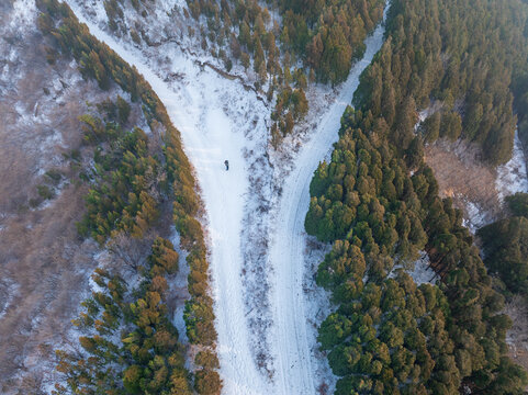 济南西营拔槊泉村雪景