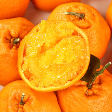 切开的丑橘