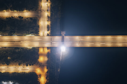 空中俯瞰广西柳州鹧鸪江大桥