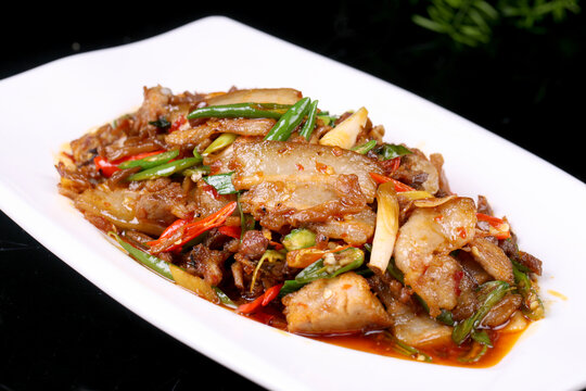 乡村排骨回锅肉