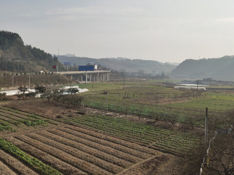 小山村