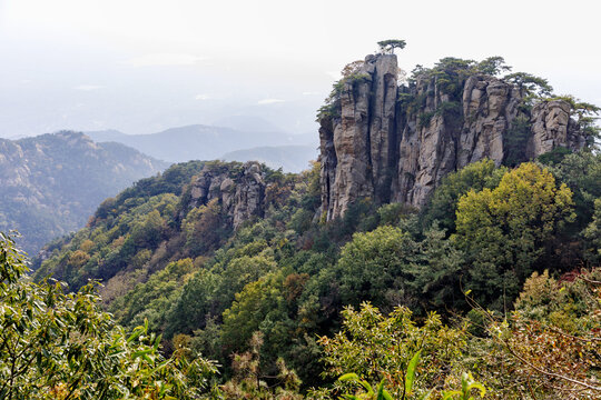 蒙山鹰窝峰