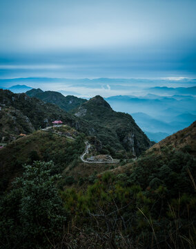 阴那山