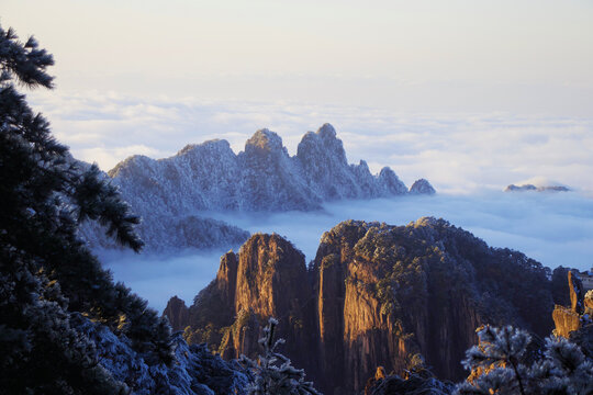 群峰夕照