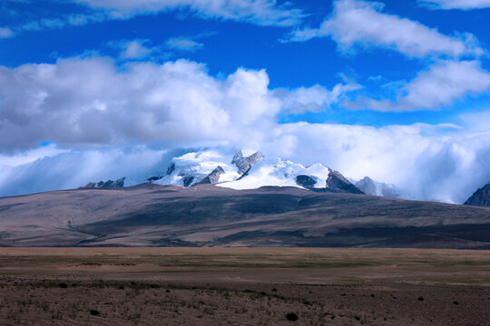 日喀则希夏邦玛峰