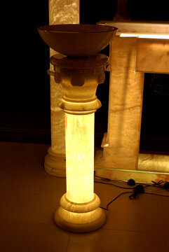 灯饰灯柱透光石石材工艺装饰