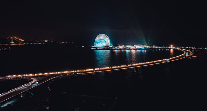 珠海日月贝大剧院夜景