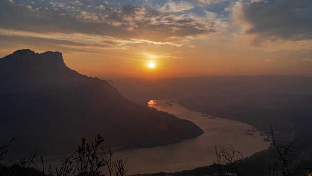 三峡晚霞