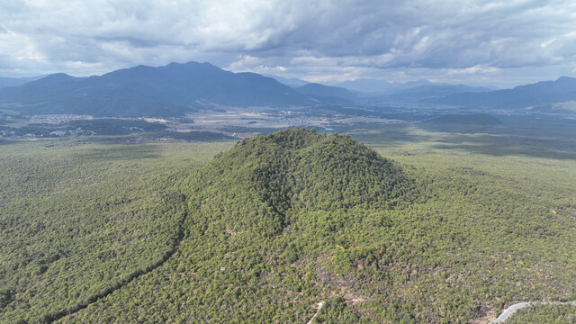 保山市腾冲火山公园火山口