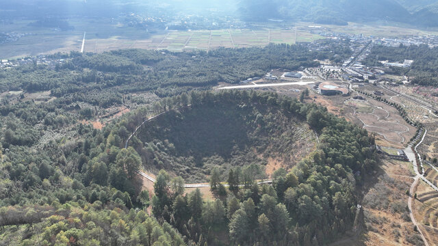 保山市腾冲火山公园火山口