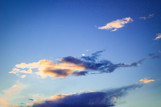 黑龙江漠河夕阳天空云彩景观