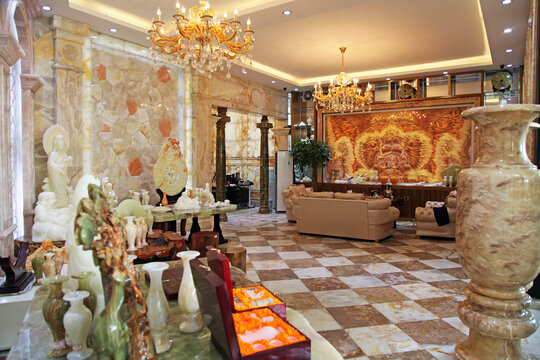 酒店客厅拼花地板石材装饰