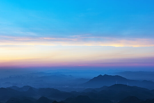 广西钟山东岭日出风光大图