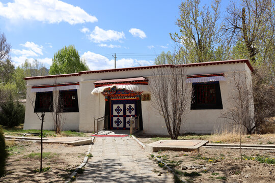 藏式公厕
