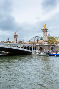 巴黎塞纳河城市景观