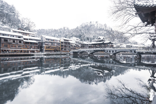 凤凰古城雪景