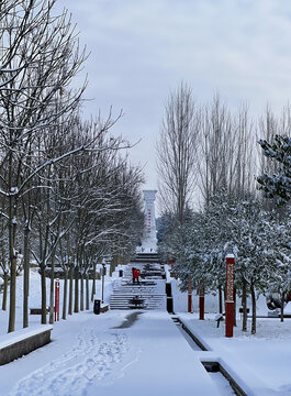 红旗渠景点雪景