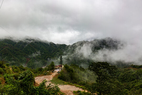 北帝山旅游风景区雾气