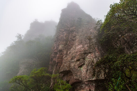 北帝山景区山峰云雾