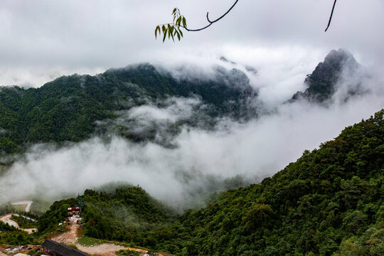 北帝山旅游风景区云雾