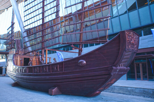 北京通州大运河古代帆船雕塑