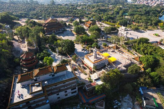 厦门航拍梅山寺建筑景观