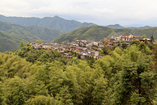 高山村落木梨硔