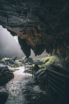 桂林永福县乾龙天坑景区岩溶地貌