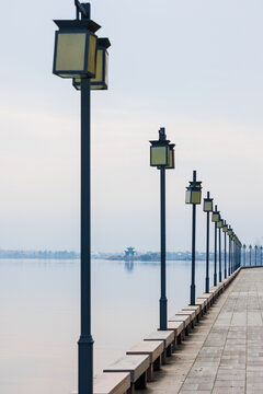 湖南常德柳叶湖边风光与建筑